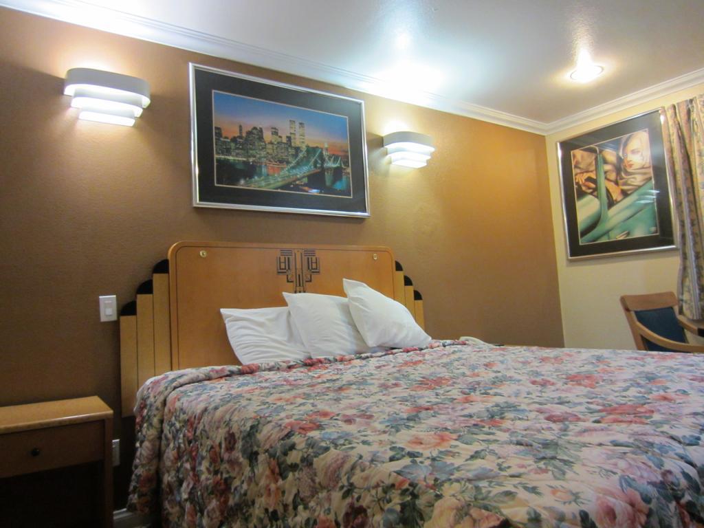 Sunrise Inn Gardena Oda fotoğraf